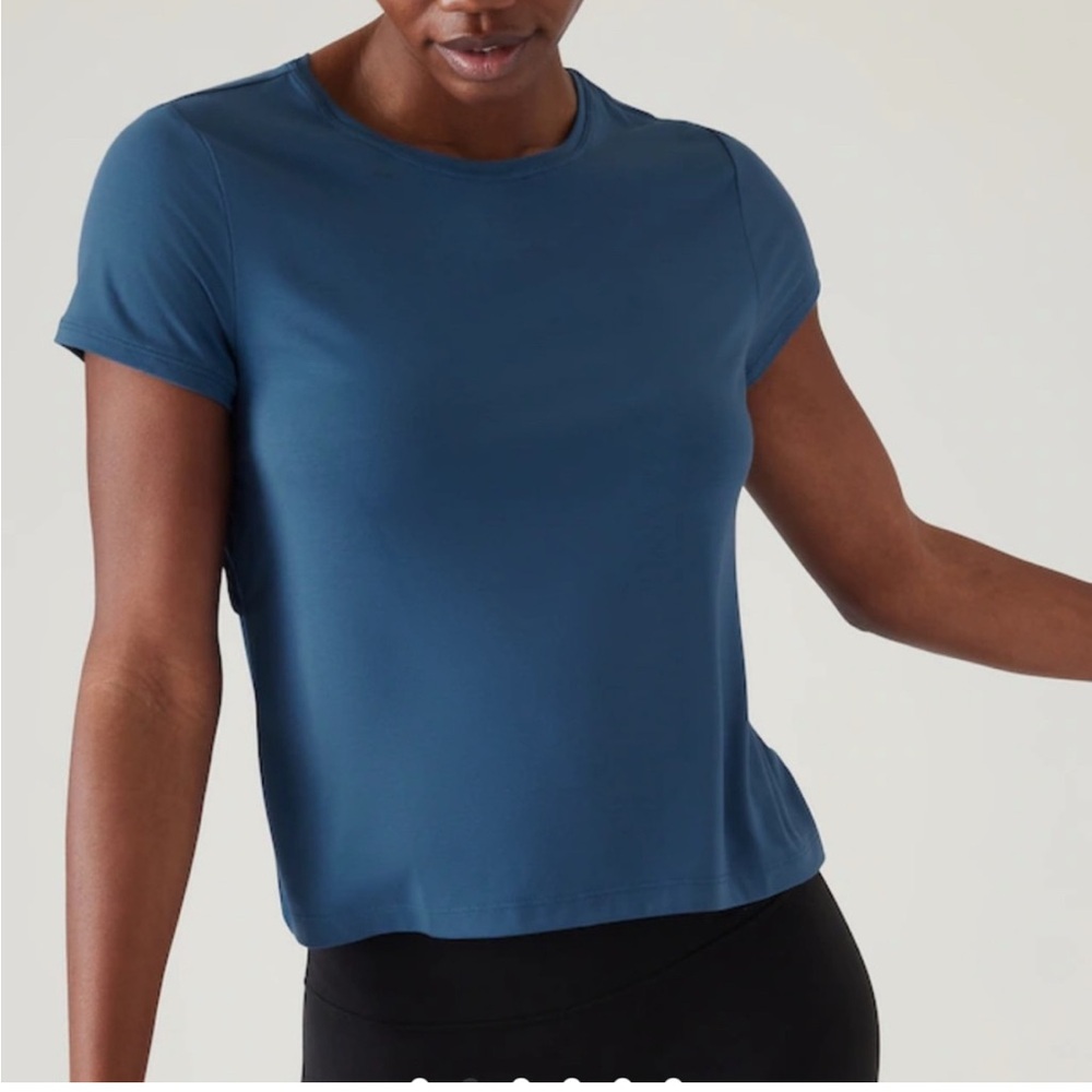 Athleta Marine Blue Air Out Tee Flattering  Soft Modal Blend Sz Medium EUC